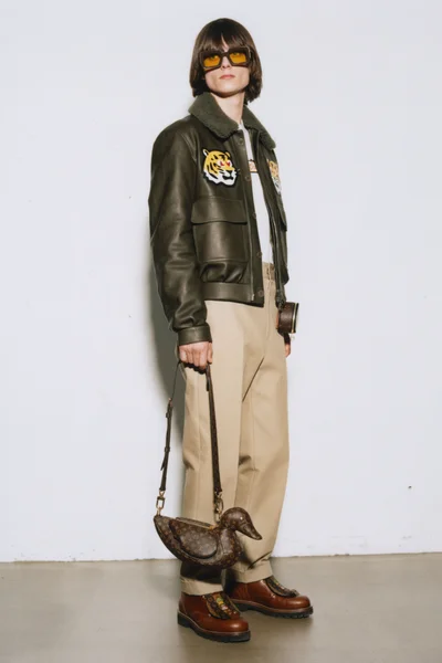 Look 18